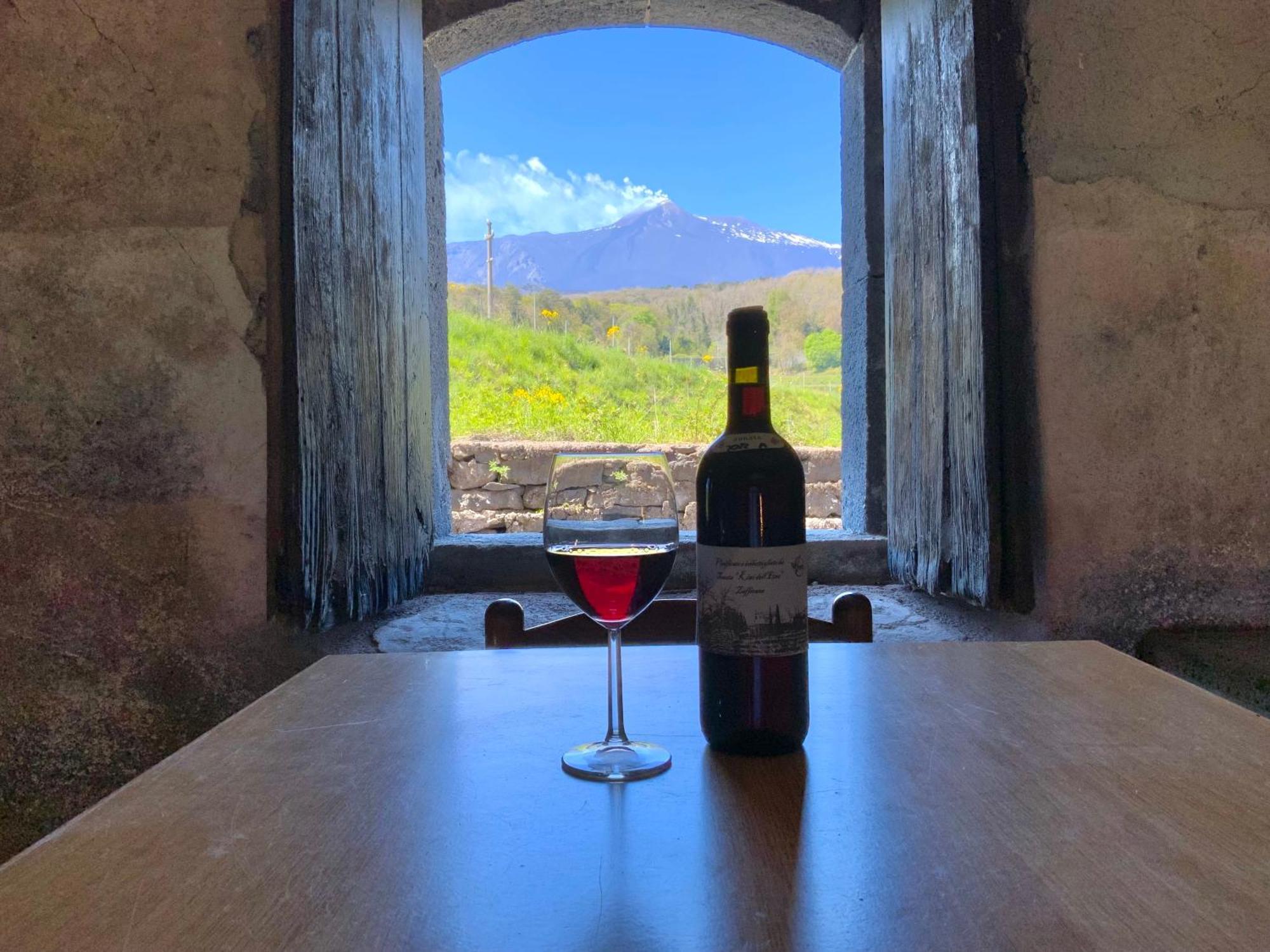 Tenuta Kiwi Dell'Etna ميلو المظهر الخارجي الصورة