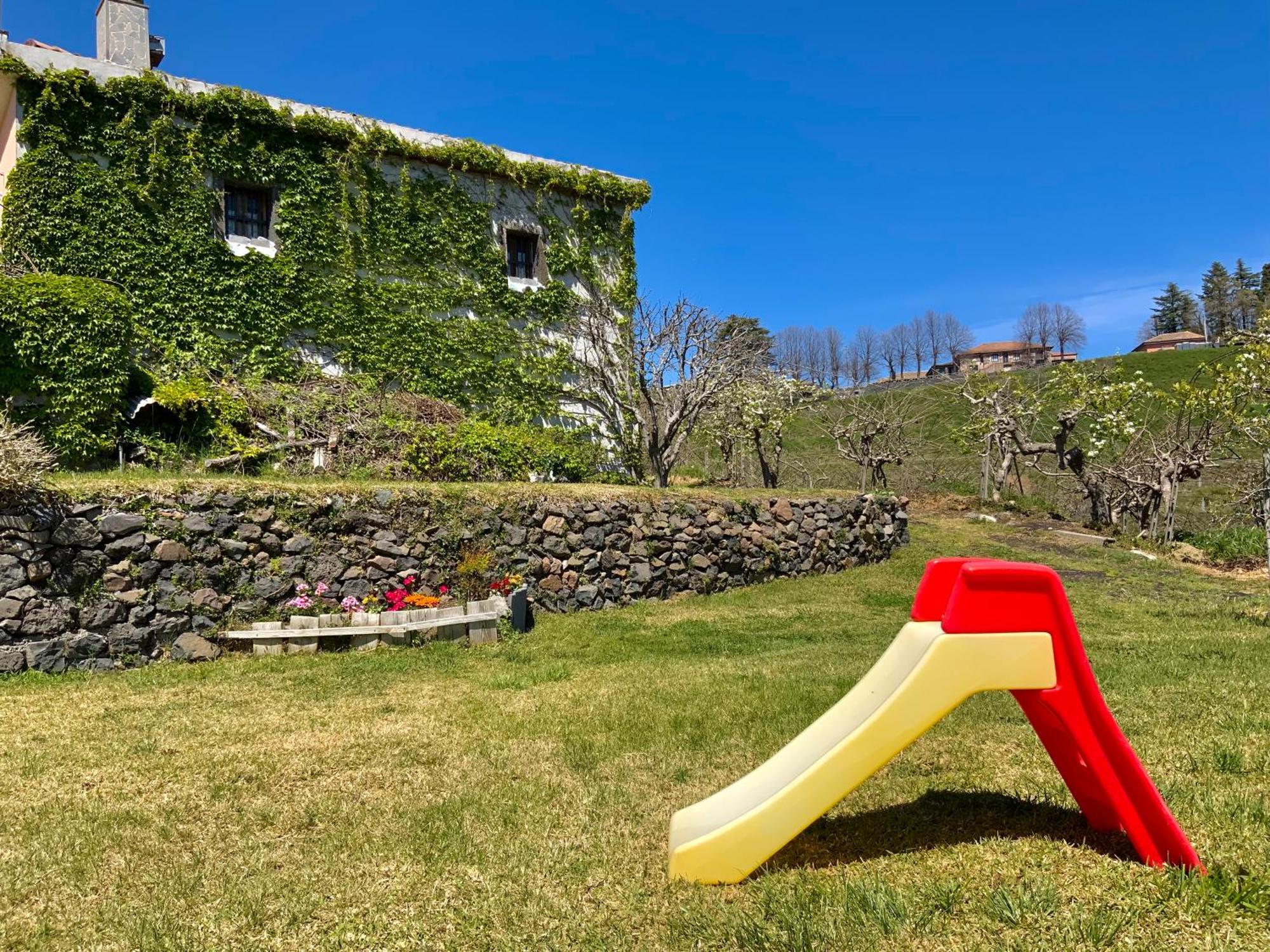 Tenuta Kiwi Dell'Etna ميلو المظهر الخارجي الصورة